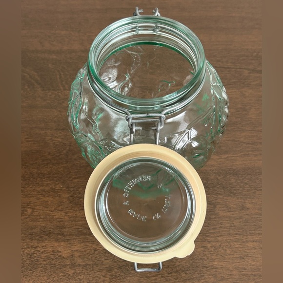 HERMETIC GREEN TINT GLASS FRUIT EMBOSSED CANISTER & WIRE BAIL LID MADE IN ITALY - Picture 6 of 9